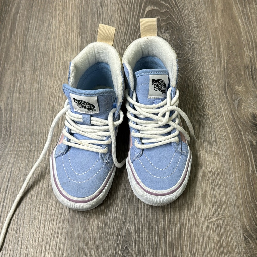 Great condition! Kids Sk8-Hi MTE-1 Vans Shoe